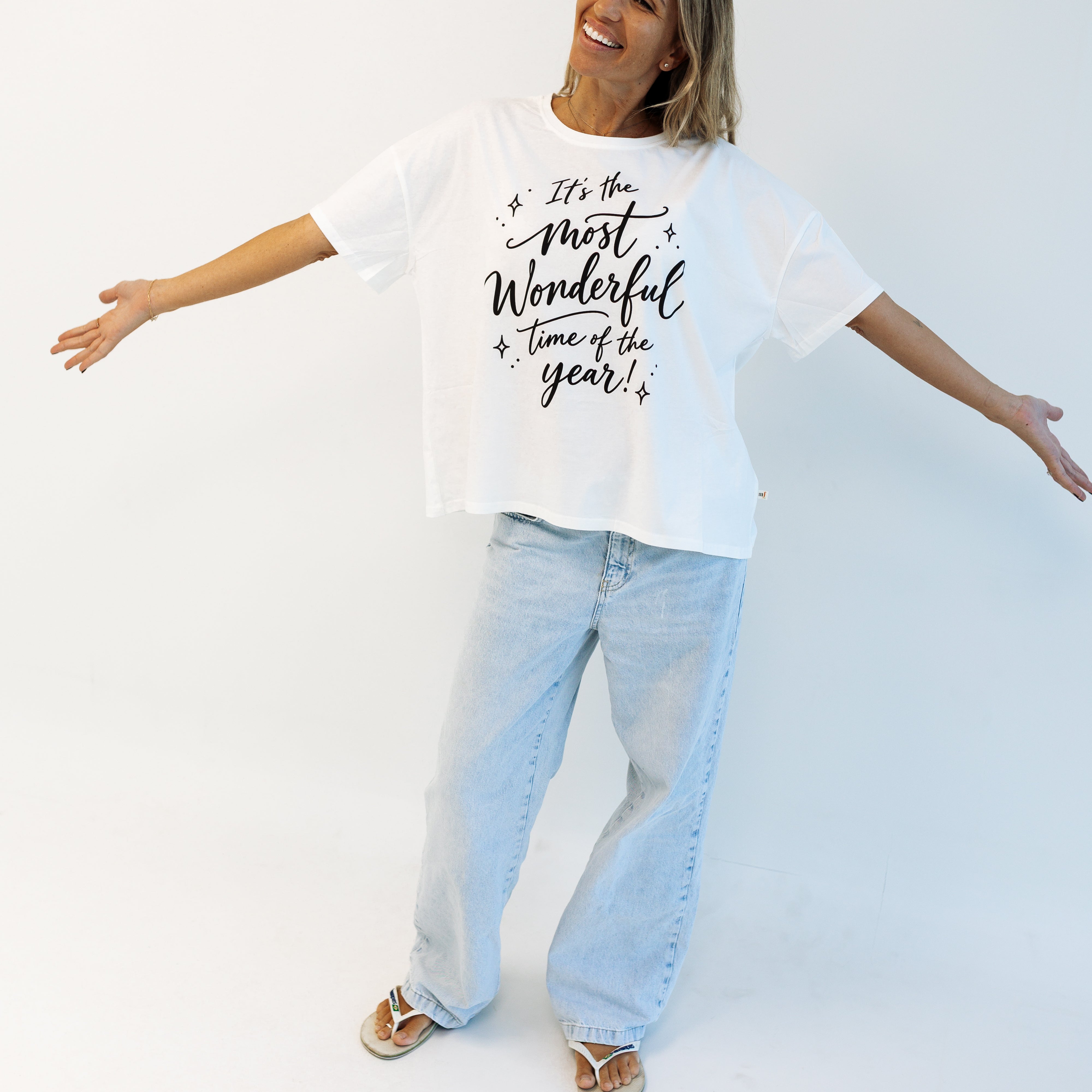 WONDERFUL TIME | OVERSIZED MOM TEE