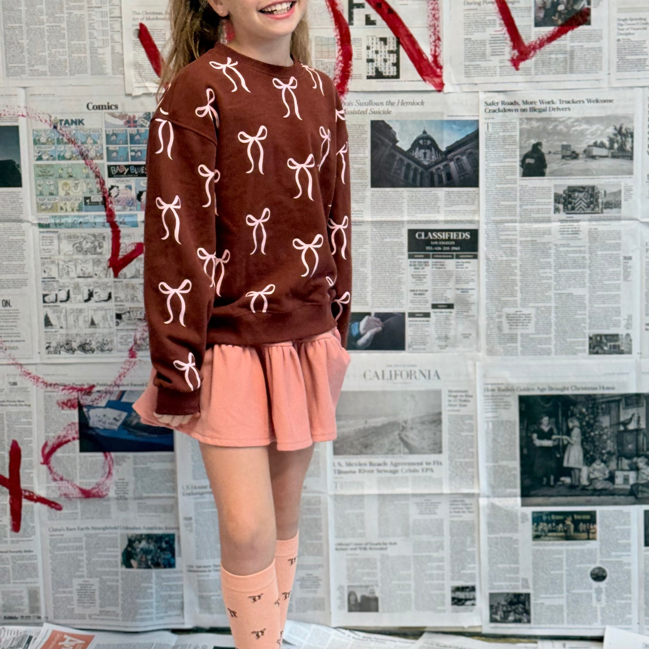 BOWS ALL OVER | IN BROWN | oversized drop shoulder pullover | KIDS